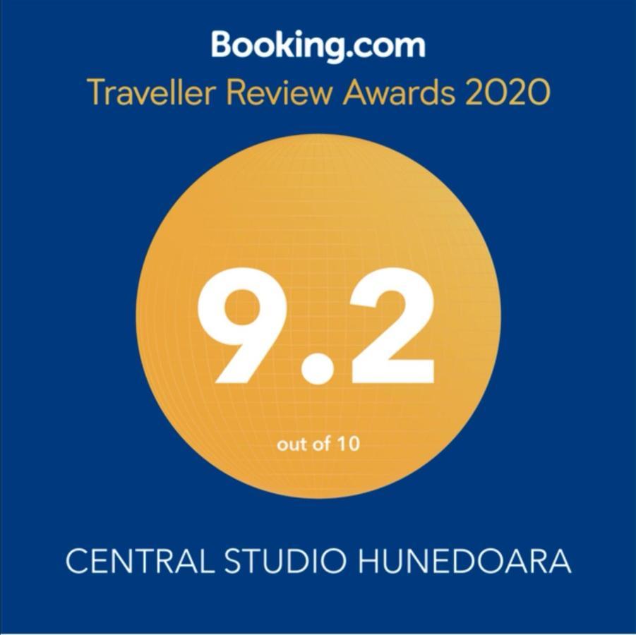 Central Studio Hunedoara Esterno foto